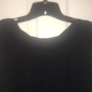 Lightweight three-quarter length sleeve T-shirt